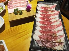 -唯成•韩国炭火烤肉 유성고기