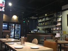 大堂-LENBACH兰巴赫西餐啤酒坊(大连东港店)