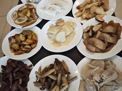 -天宜隆蘑菇宴火锅(石景山旗舰店)