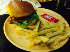 芝心牛肉堡-龙治汉堡(中华城店)