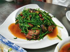 水蕨菜炒土腊肉-邹胖哥好好吃餐馆(荔波美食街店)