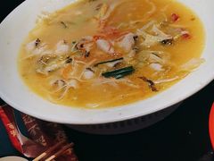 -山城外·非遗酸菜鱼(盛龙广场店)