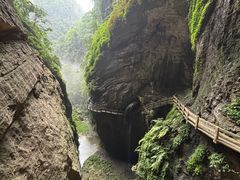 -龙水峡地缝景区