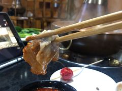 -果松木炭酸菜铜火锅·外婆参鸡汤