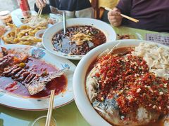 -雪湖煜辰鱼头老店(雪野湖店)