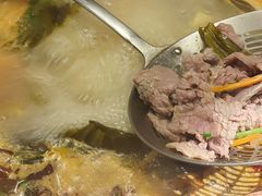 -洱火云南酸菜牛肉火锅(石景山当代商城店)