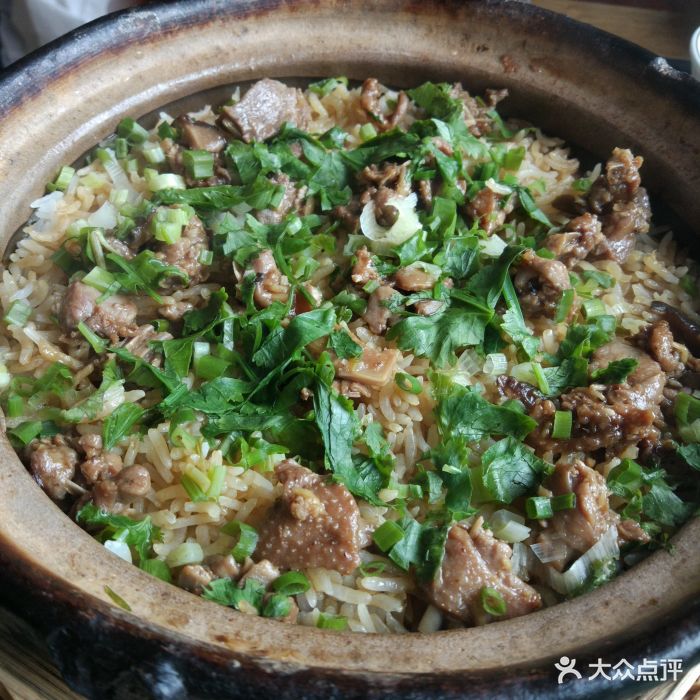 金众记猪肚鸡(拱北店)乳鸽煲仔饭图片 - 第1张