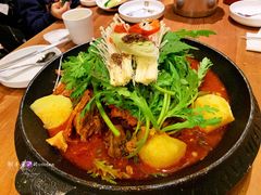 土豆排骨火锅-喇喇排骨火锅·传统韩式脊骨汤(望京西园总店)