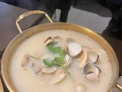 -大头虾越式风味餐厅(光明广场店)