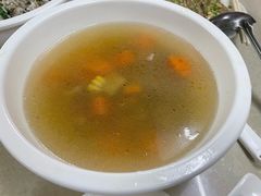 胡萝卜玉米鹅骨汤-牛山鹅乸饭(闸坡店)