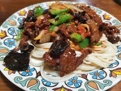 -歹歹的加个面过油肉拌面