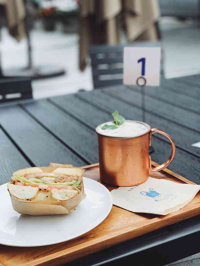 morse coffee(a8店)-"店面在a8音乐大厦一楼,过来比较方便. .