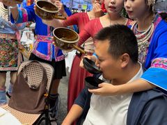 -刘姐啤酒鱼民族演艺餐厅(西街总店)