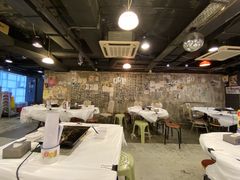 大堂-鲜入围煮花胶鸡海鲜火锅