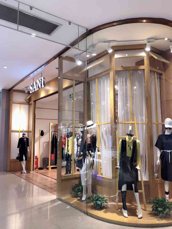 sani(来又来店)-"撒尼sani,一个本地的原创女装品牌,以.
