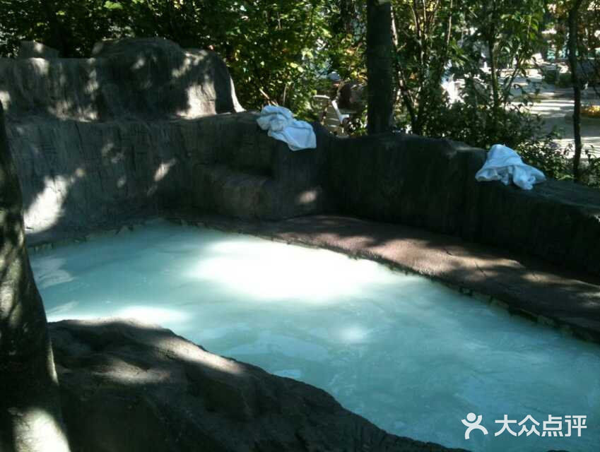 鞍山岫岩沟汤温泉图片
