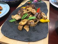 -胡记饭店(保工街店)