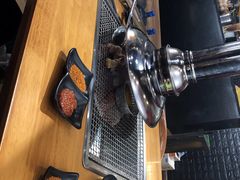 -肉甲韩国木炭烤肉(新壹街1店)