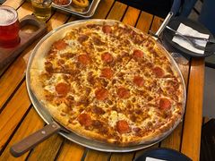 烟熏意大利香肠奶酪披萨-Devils’ Brewery小恶魔精酿啤酒(泛海美式熏肉店)