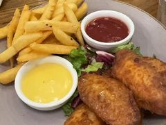 香炸鸡翅配薯条-Money Shops(愚园路店)