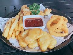 炸物拼盆-Ambra Haus琥珀屋精酿餐厅(宝山店)