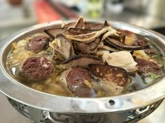 -老码头黑皮肘子锅包肉熏酱水饺(文政街店)
