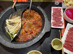 -宽板凳老灶火锅(台湾街店)