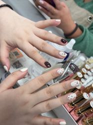 -尤米一站式美甲美睫