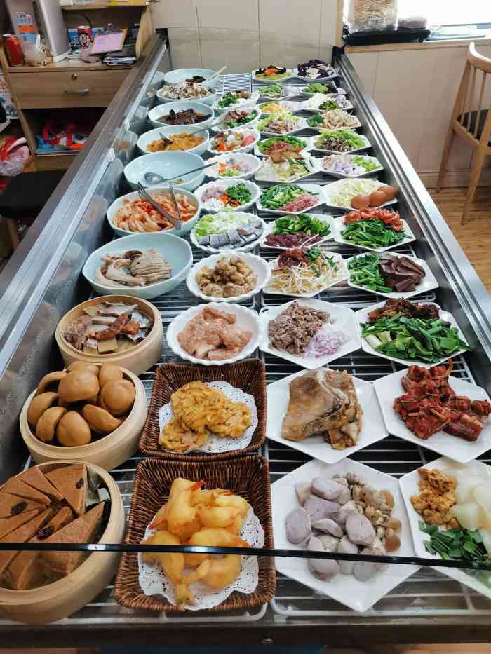 新开家常菜馆-"来到沈家门东河海鲜市场,在路口不经意之间.