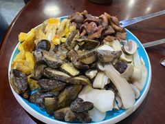 -菌之家·专业纯野生菌火锅·特色炒菌
