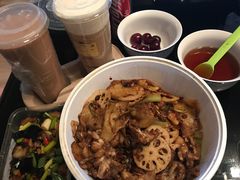 招牌干锅牛蛙五香味-蛙蛙叫干锅年代(簋街总店)