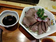 微烤牛肉沙拉-肉魁屋·烧肉·烧鸟·酒场(高新店)