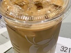 -瑞幸咖啡(江汉路中山大道店)