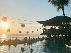 -FINNS Beach Club