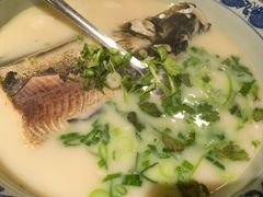 -南京金牛湖巨碗鱼头