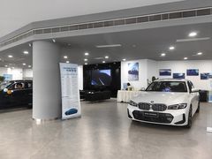 -上海宝信宝马4S店