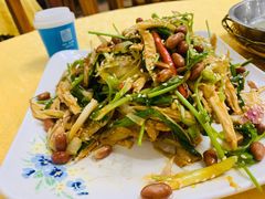 齐齐捞起鸡丝-成惠食府(赤岗店)