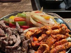牛柳鸡肉双拼法基塔-Q MEX 库迈墨西哥餐吧(三里屯店)