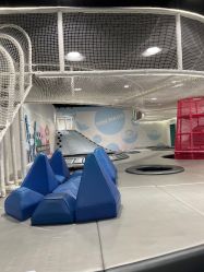 -MINI MARS KIDS CLUB亲子家庭中心(长宁天山店)