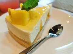 -Chom Cafe and Restaurant