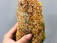 -星巴克臻选(莘庄仲盛店)