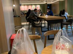 大堂-星巴克臻选(上海中环广场2F店)