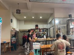 -茅屋大酒店