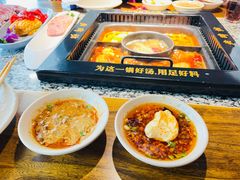 -老牌坊云南鱼豆花火锅(爱建店)