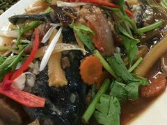 -班赞海鲜市场胖阿姨加工点