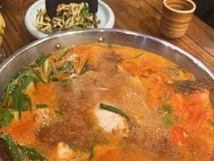 -亮欢寨酸汤鱼(沙冲路店)