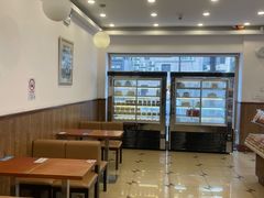 -红宝石·鲜奶小方·海派西点房(南丹店)