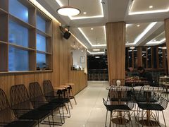 等位区-花间茶(华侨城创意园店)