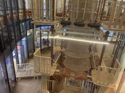 -PIPIKINGDOM皮皮王国欢乐号(欢乐海岸购物中心店)