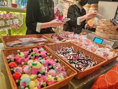 -瑞虹新天地月亮湾